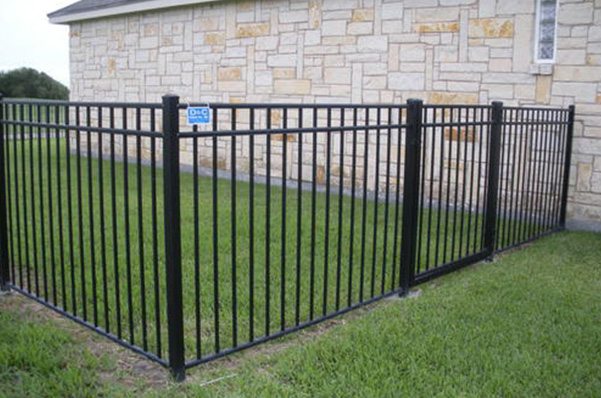 Outdoor Aluminum Fence and Gate in Corpus Christi, Texas